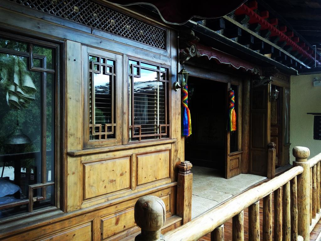 Shangri-La Mid - Mountain Homestay Exterior foto