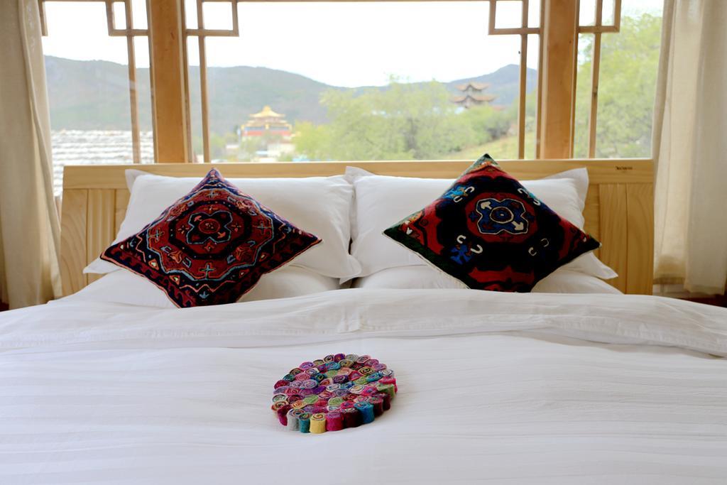 Shangri-La Mid - Mountain Homestay Exterior foto